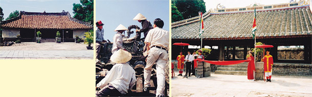 ヴェトナムの古都フエのミンマン帝墓右従祀、修復前（左）、修復中（中）、修復後（右、1998年）