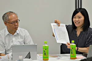 食品ロス・リボーンセンターの代表理事・山田英夫さん（左）と山田怜奈さん