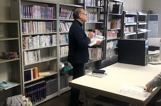 高校の学校図書館の訪問調査