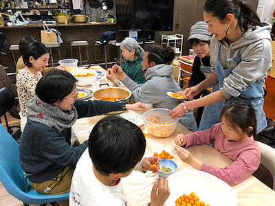 収穫した果樹を活用したワークショップ