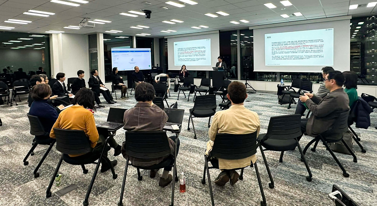 本研究で実施した対話型イベントの様子