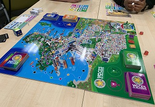 Voces de Resilienciaのボードゲームの試作品をイギリスの研究者と考える（2022年7月）