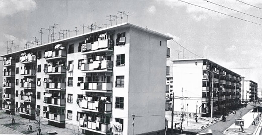昭和45年に建設された大阪府営清滝住宅(大阪府提供)