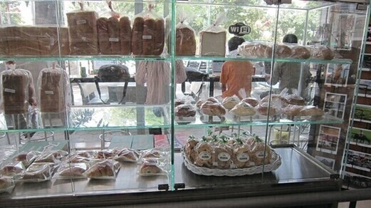 活動地であるパン屋。2009年度アジア隣人プログラム「製パン法伝授によるカンボジア青年の自立・育成プロジェクト」