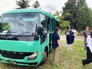 移動に利用した貸切バス
